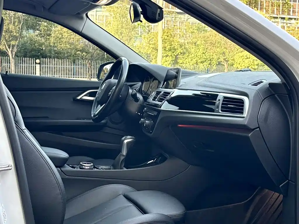 BMW 1 Series — миниатюра 17