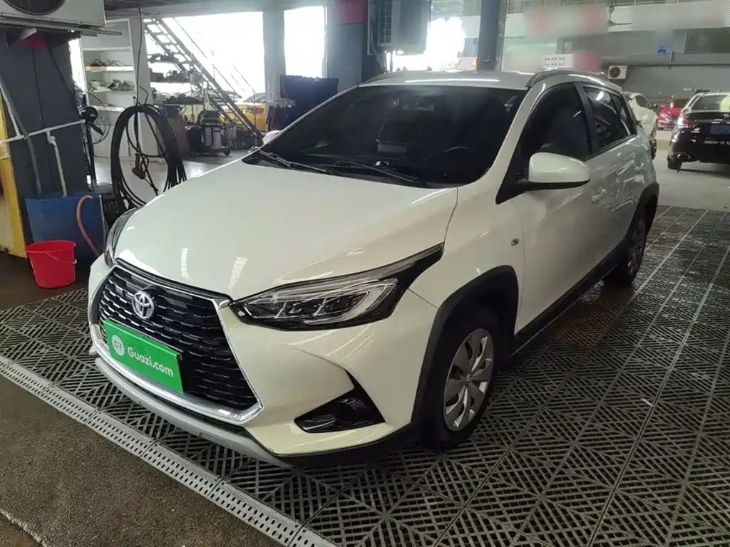 Купить Toyota Yaris L