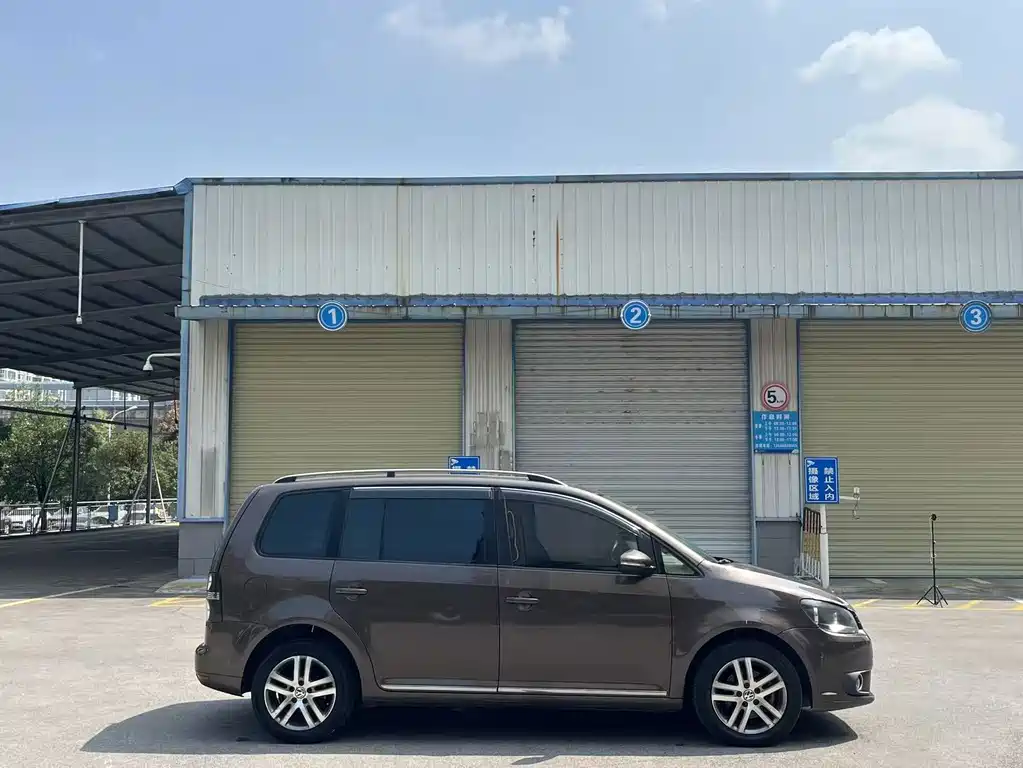 Volkswagen Touran — миниатюра 3