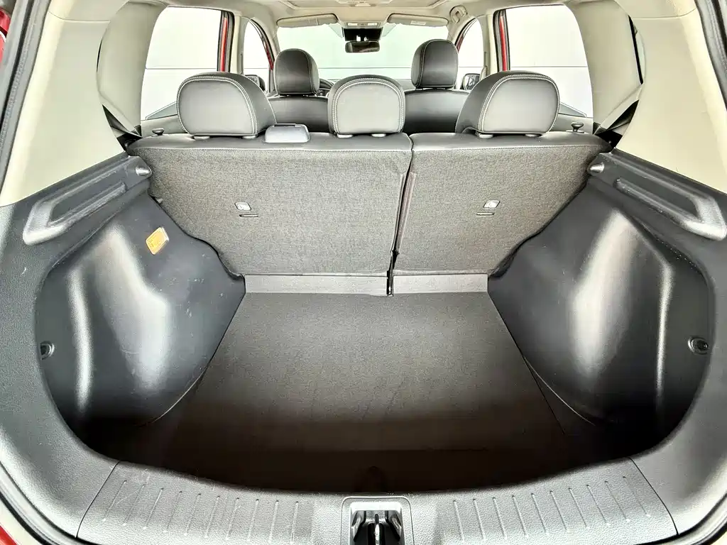 Nissan Tiida — миниатюра 12