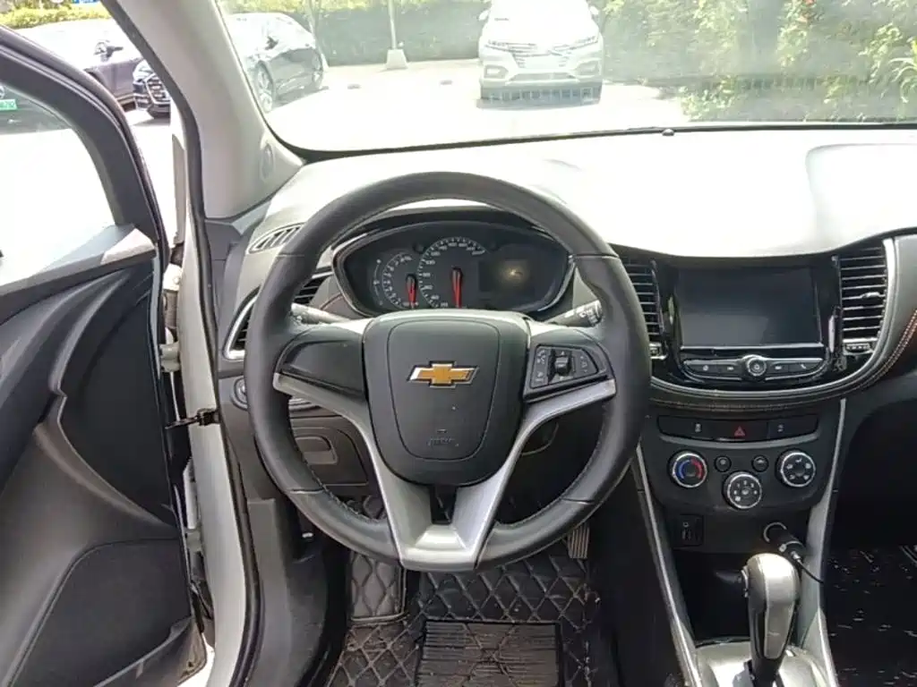 Chevrolet Trax — миниатюра 15