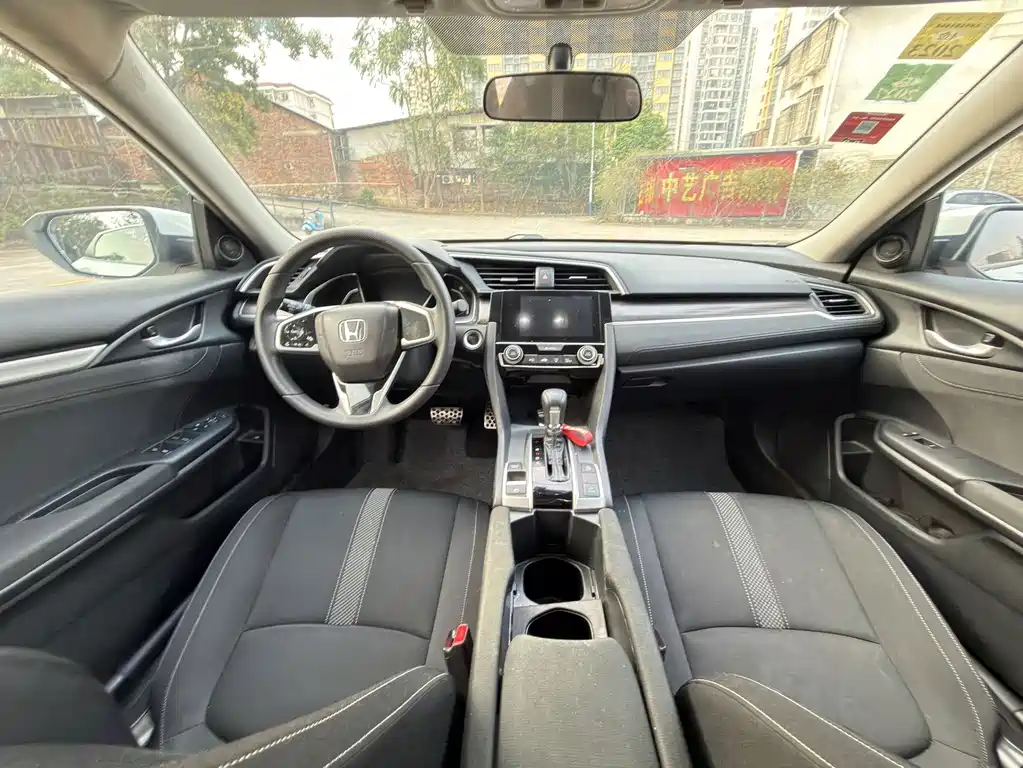 Honda Civic — миниатюра 6