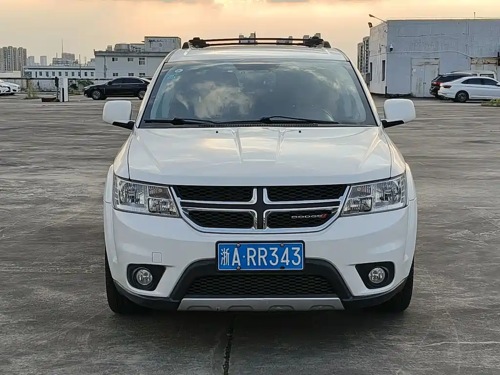 Dodge Journey — миниатюра 2