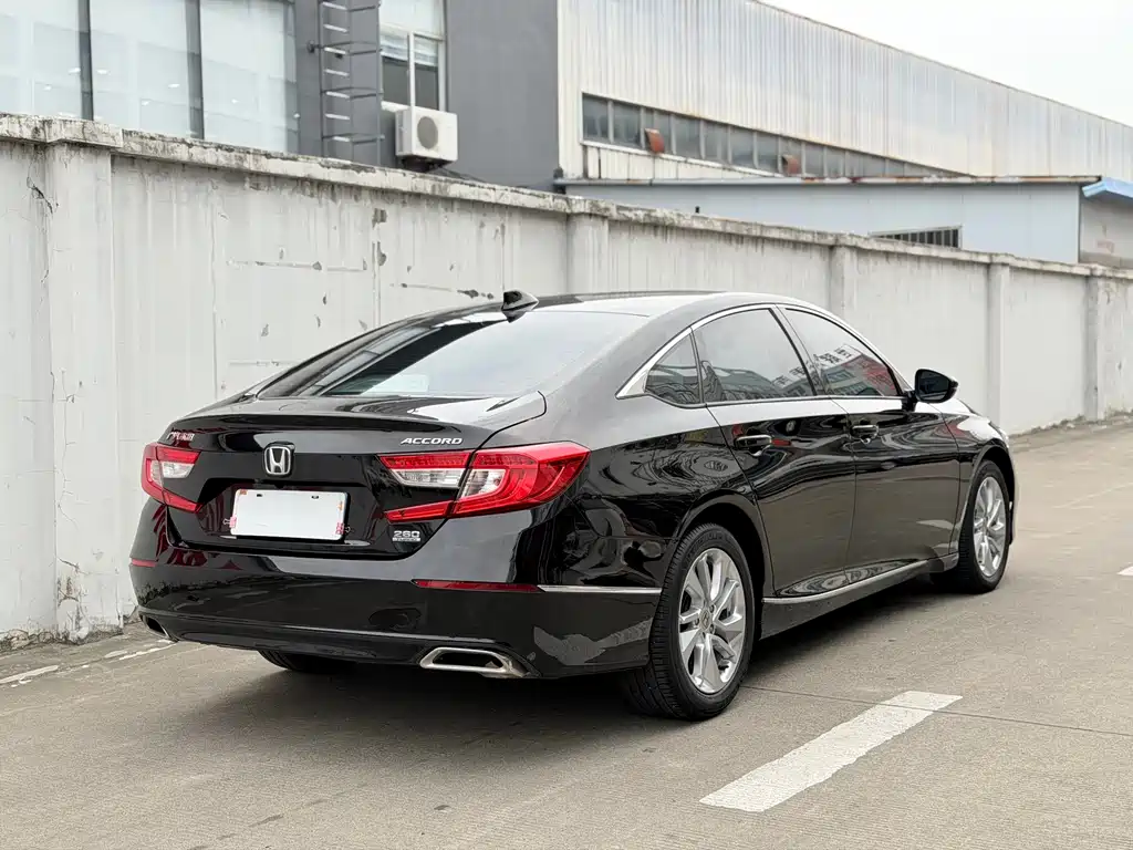 Honda Accord — миниатюра 10