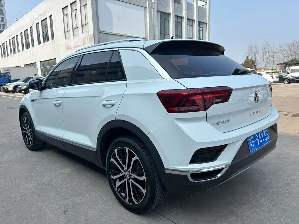 Volkswagen T-Roc — миниатюра 13