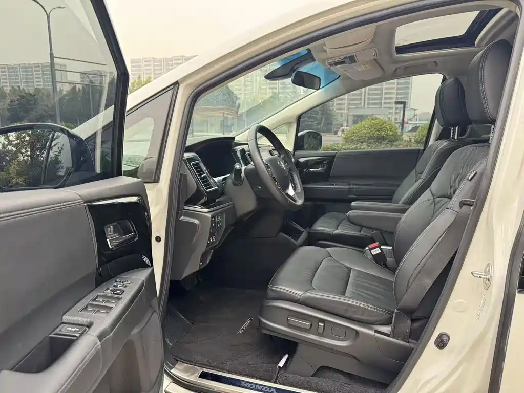 Honda Elysion — миниатюра 4