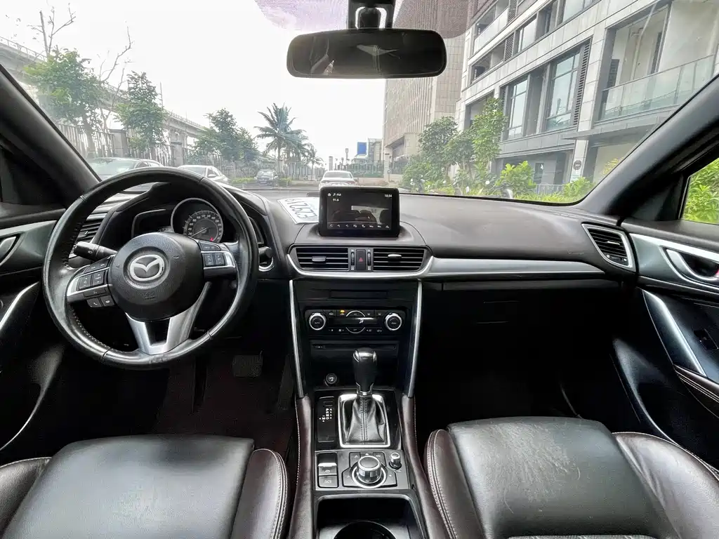 MAZDA CX 4