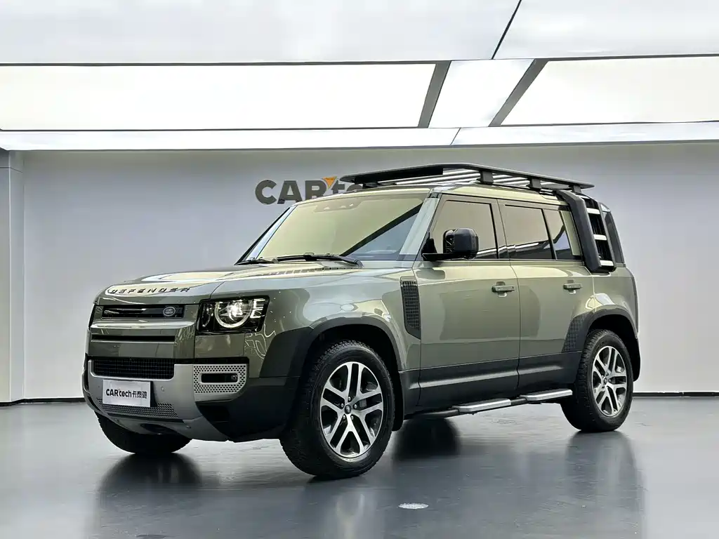 Land Rover Defender 2024