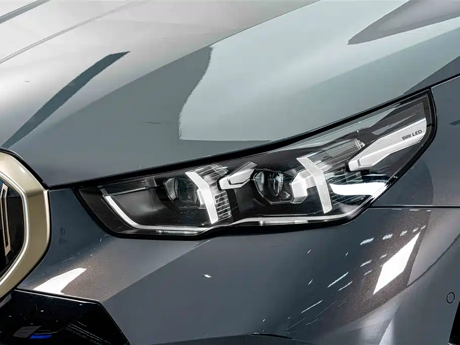 BMW 5 Series — миниатюра 4