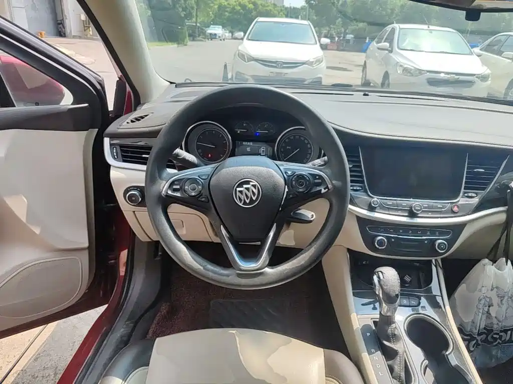 Buick Verano — миниатюра 11