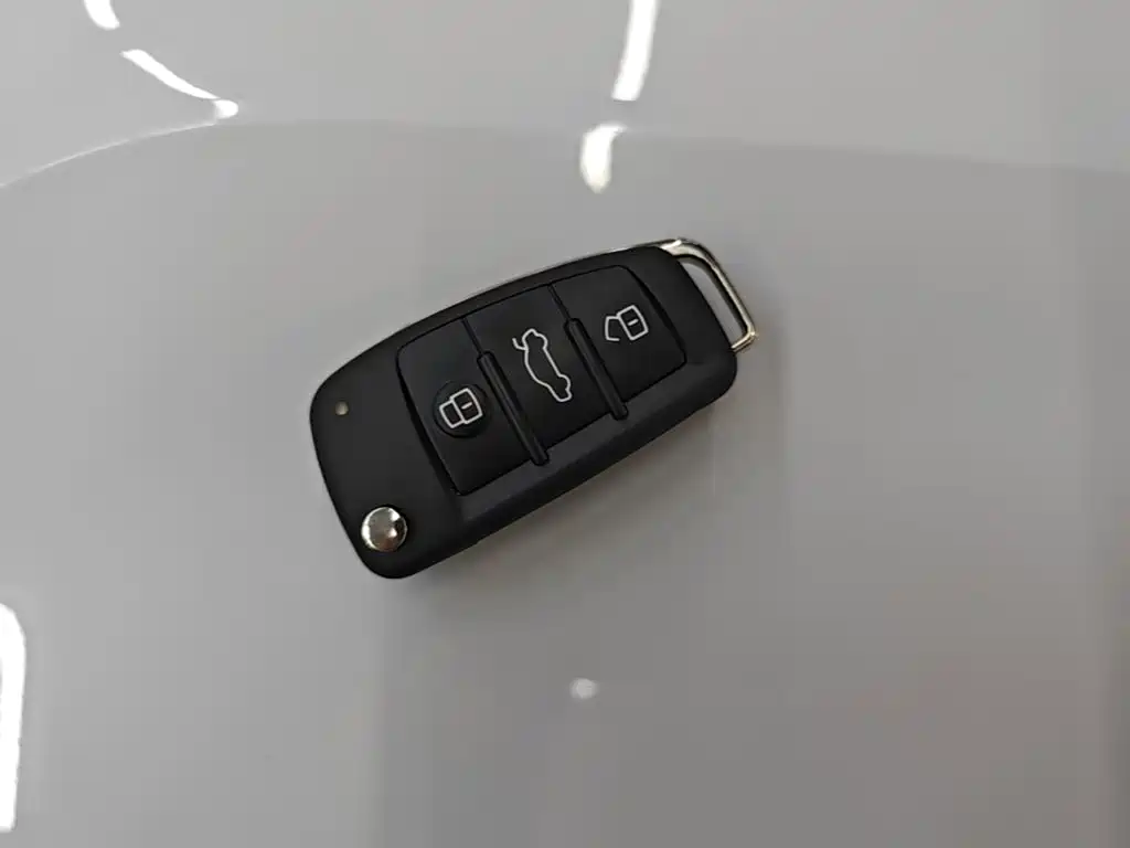 Audi Q2L — миниатюра 9