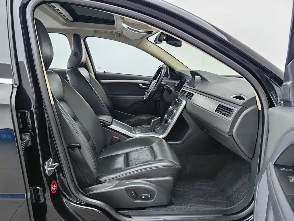 Volvo S80L — миниатюра 23