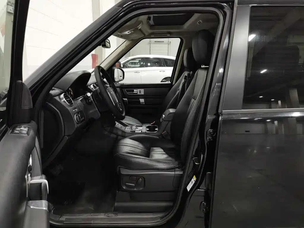 Land Rover Discovery — миниатюра 10