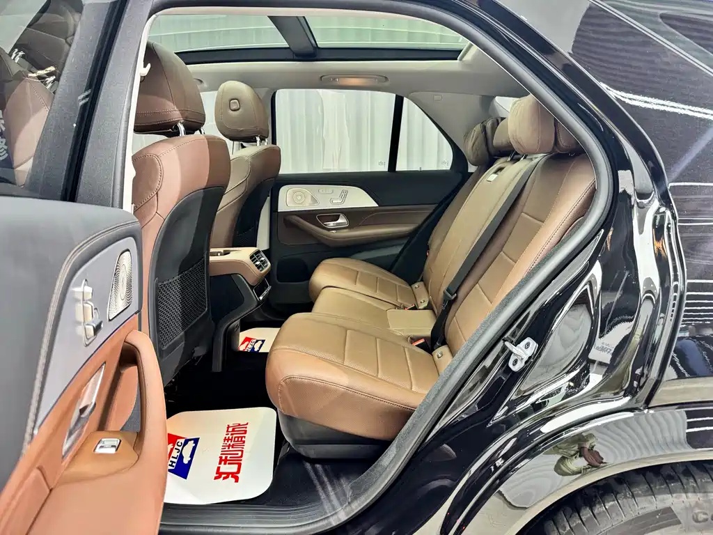 Mercedes-Benz GLE (Import) — миниатюра 8