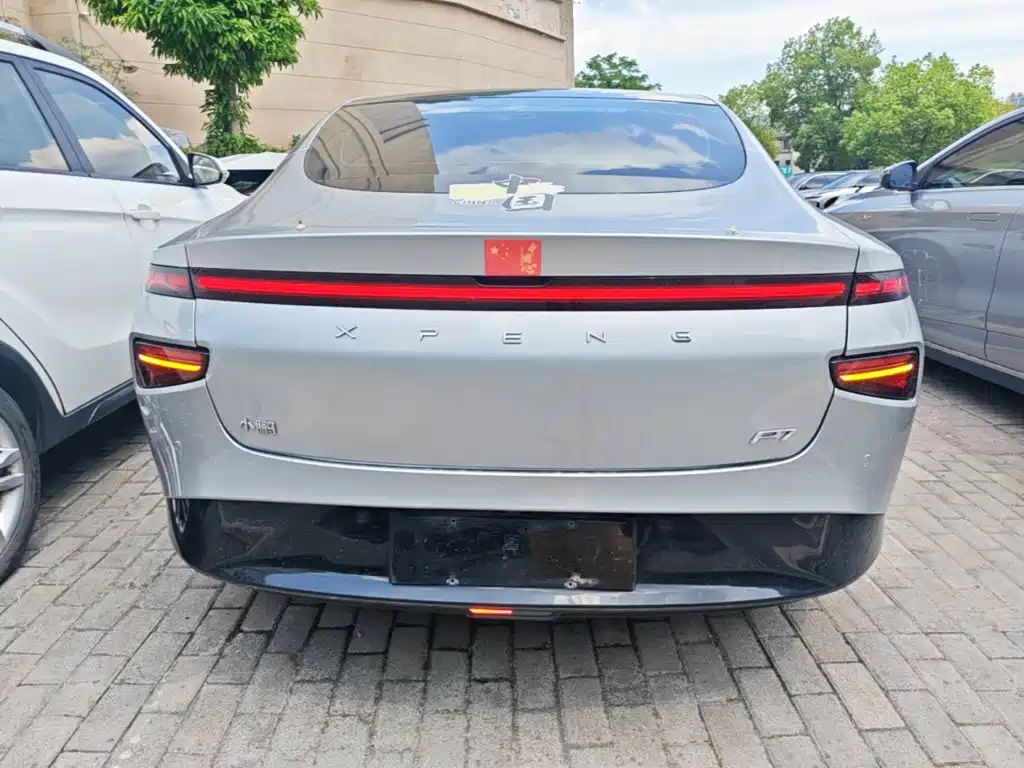 XPeng P7 — миниатюра 6