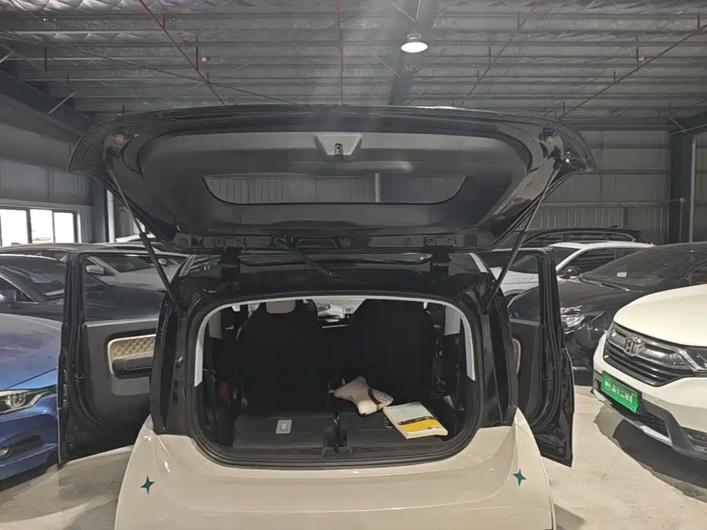 Baojun KiWi EV — миниатюра 21