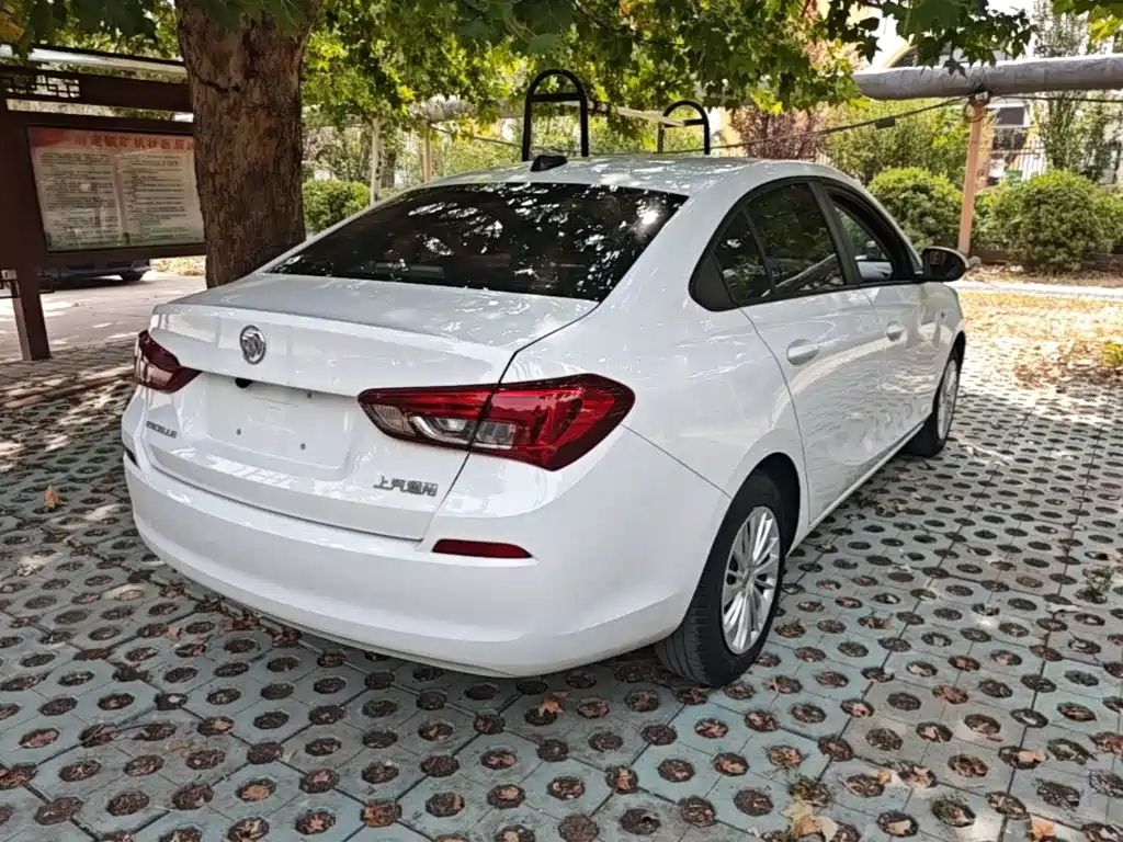 Buick Excelle — миниатюра 7