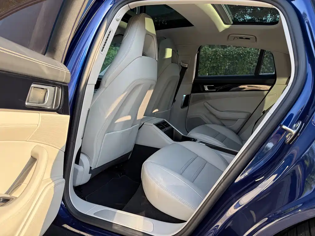 Porsche Panamera — миниатюра 17