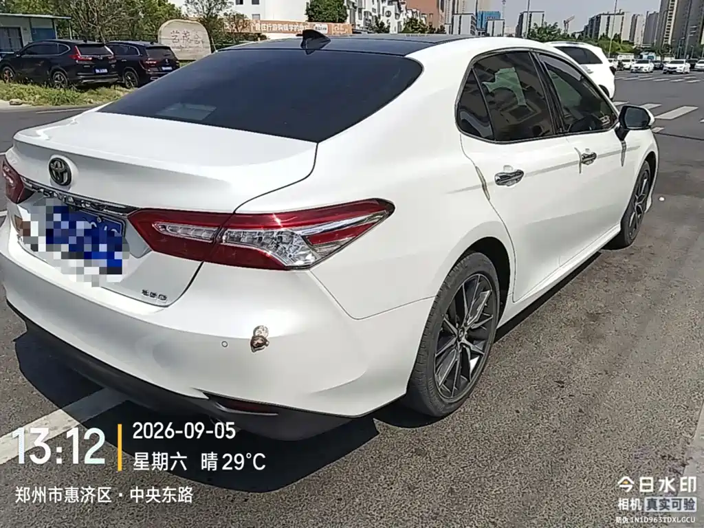 Toyota Camry — миниатюра 4