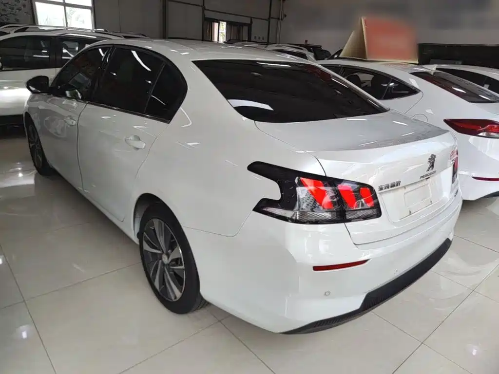 Peugeot 408 — миниатюра 5