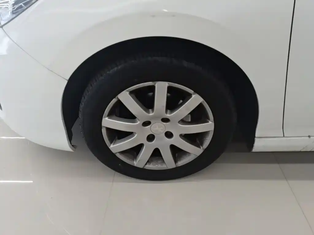 Peugeot 308 — миниатюра 23