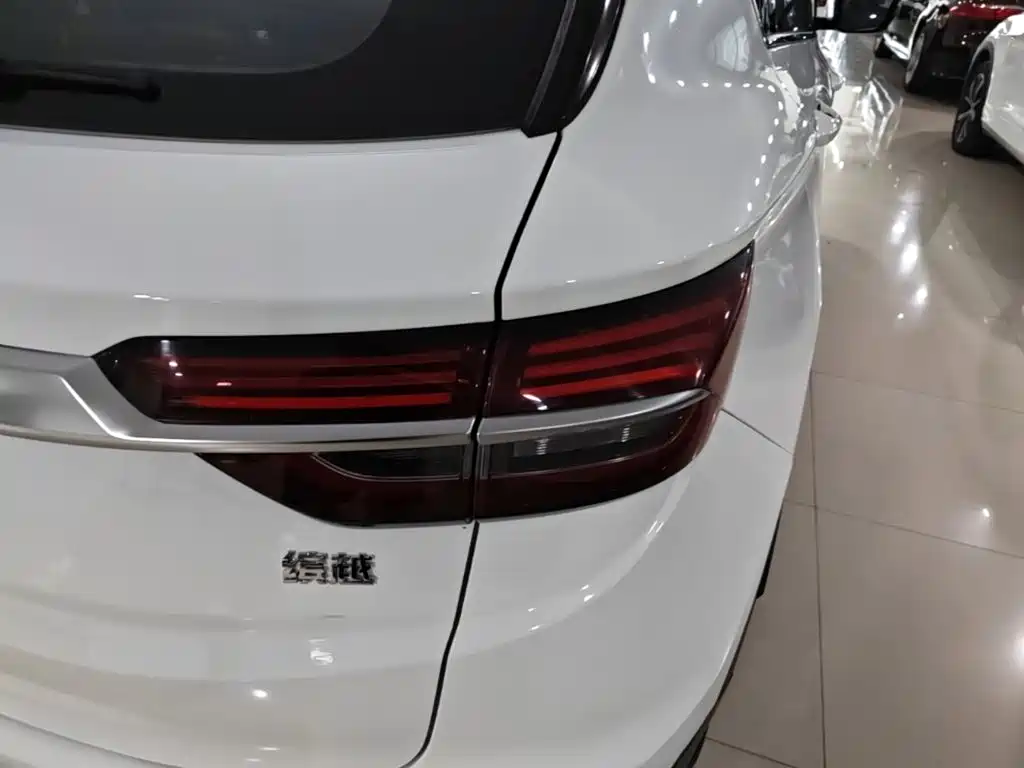 Geely Binyue — миниатюра 8