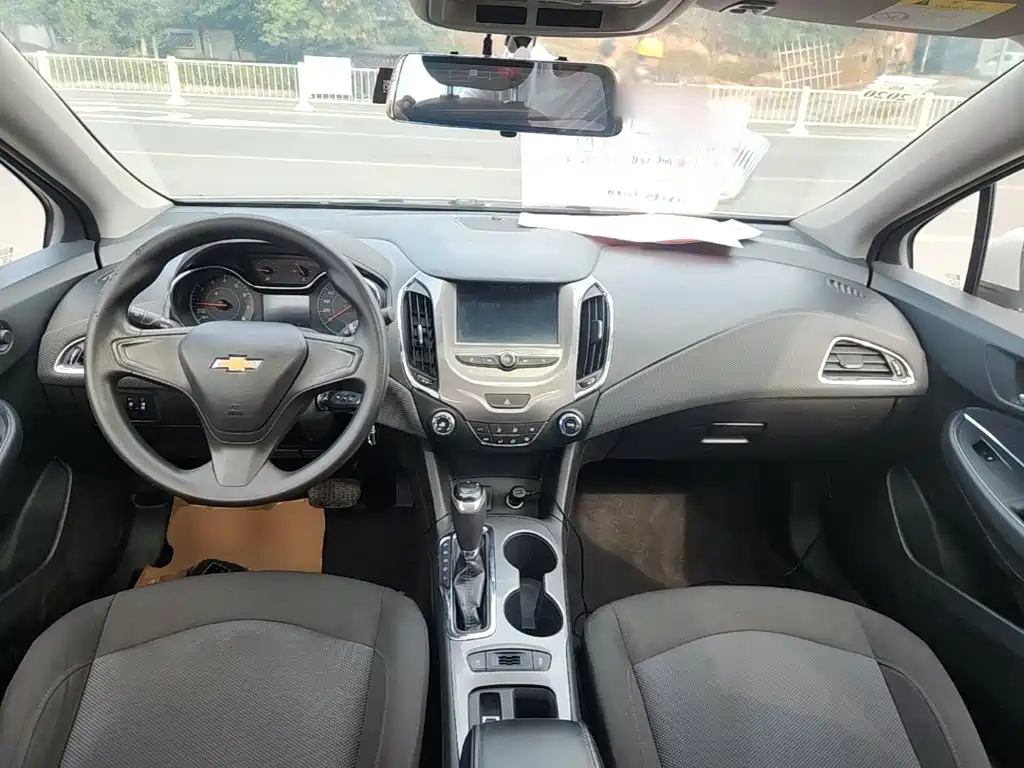 Chevrolet Cruze — миниатюра 10