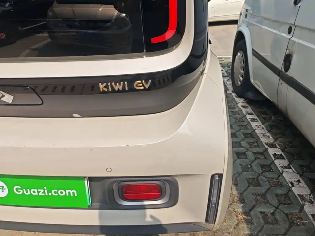 Baojun KiWi EV — миниатюра 8