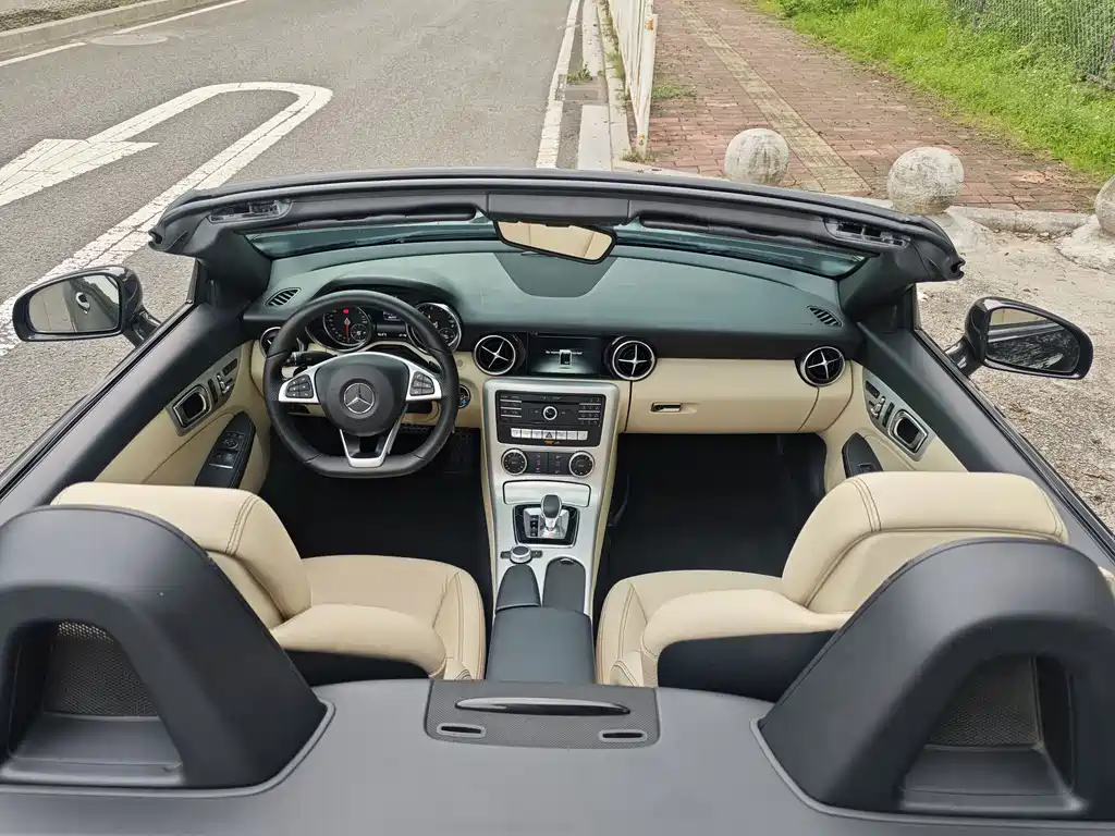 Mercedes-Benz SLC — миниатюра 13