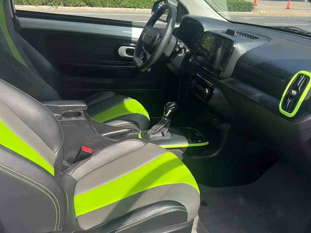 Roewe Clever 2021 302km