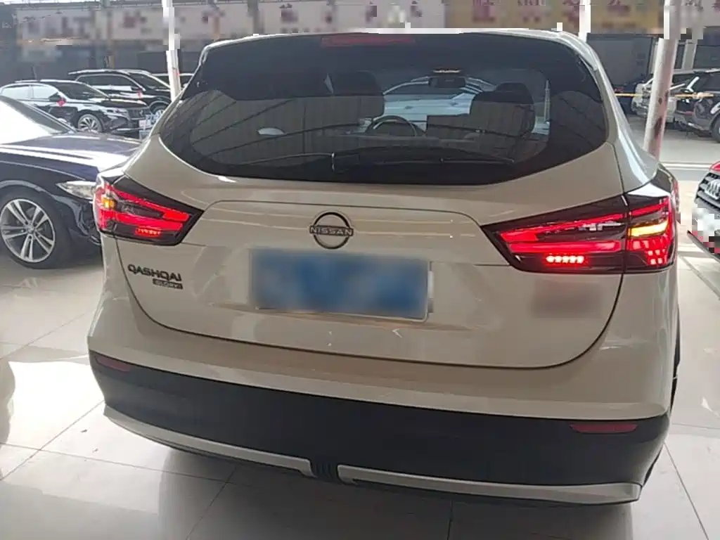 Nissan Qashqai — миниатюра 6