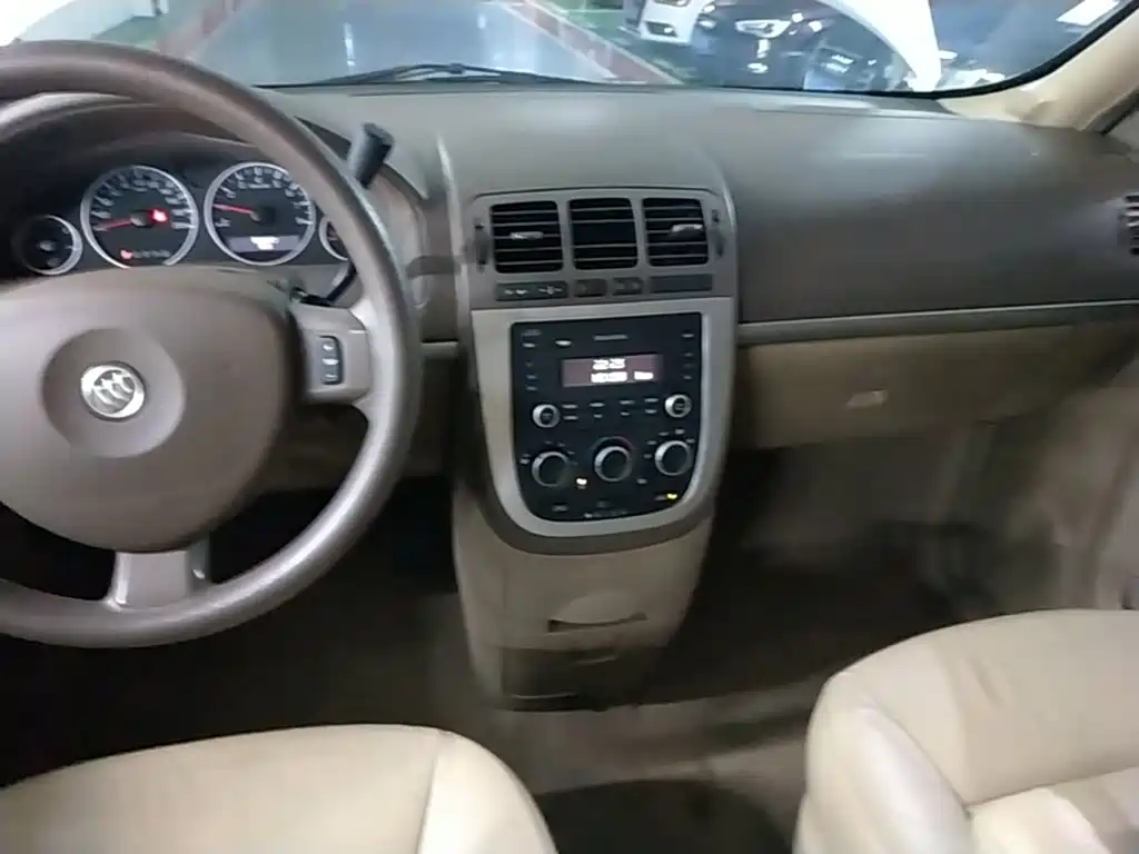Buick GL8 — миниатюра 13