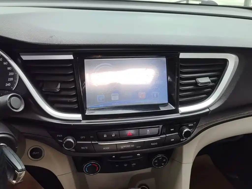Buick Excelle — миниатюра 13