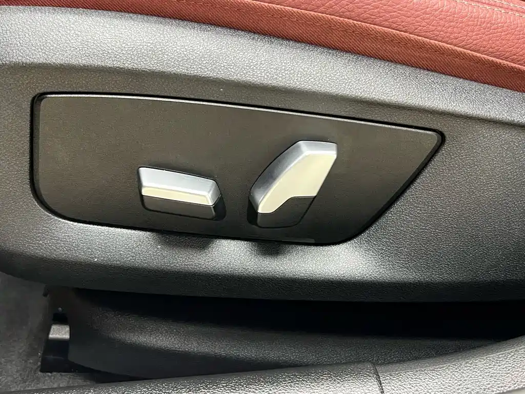 BMW 5 Series — миниатюра 21