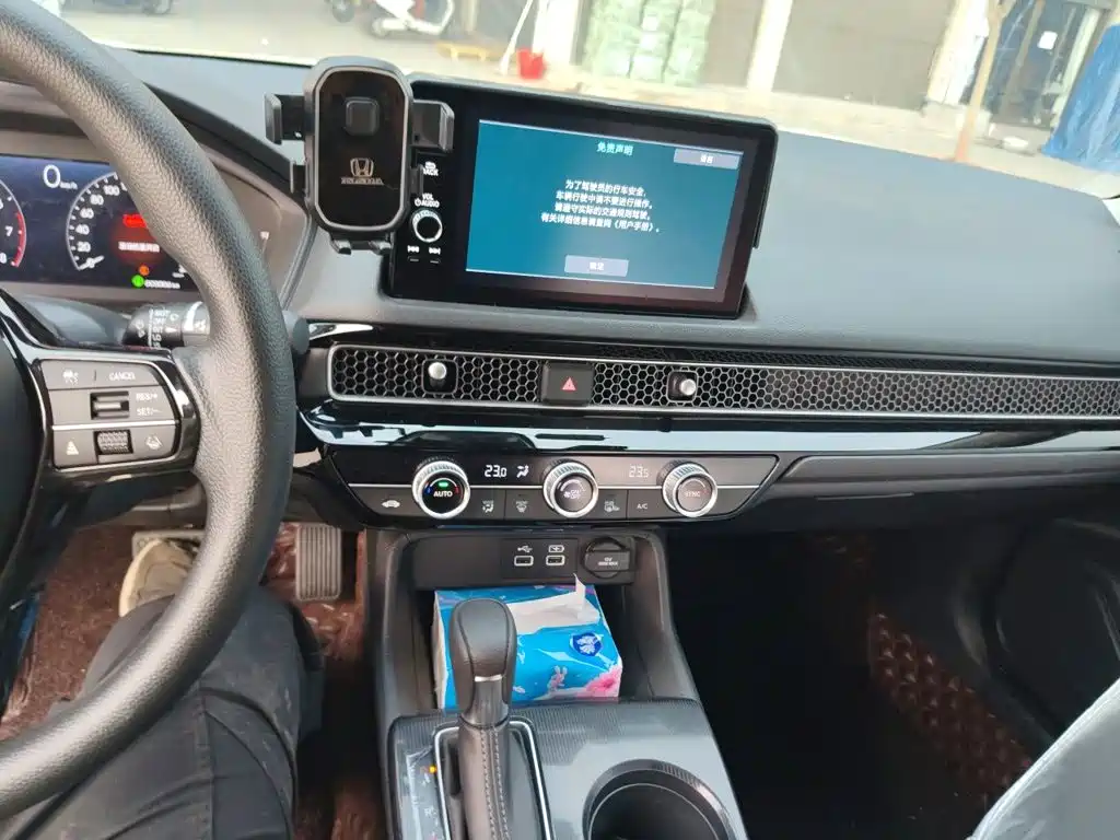 Honda Civic — миниатюра 16