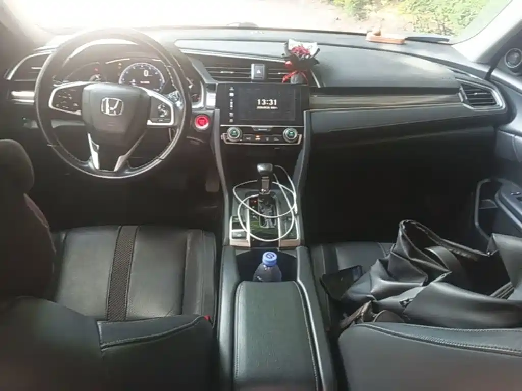 Honda Civic — миниатюра 10