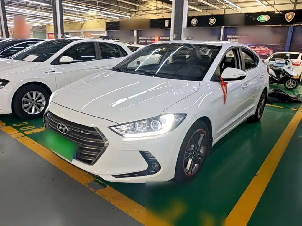 Hyundai Elantra — миниатюра 2