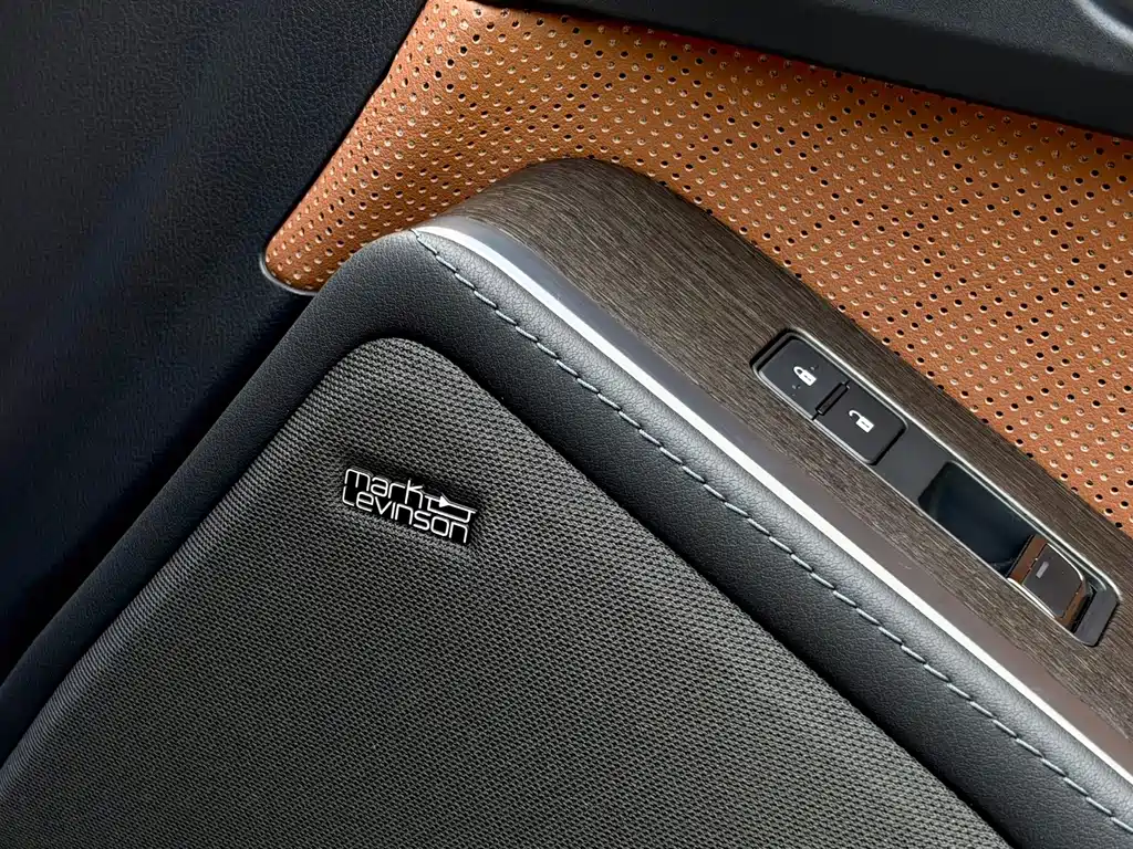 Lexus GX — миниатюра 15