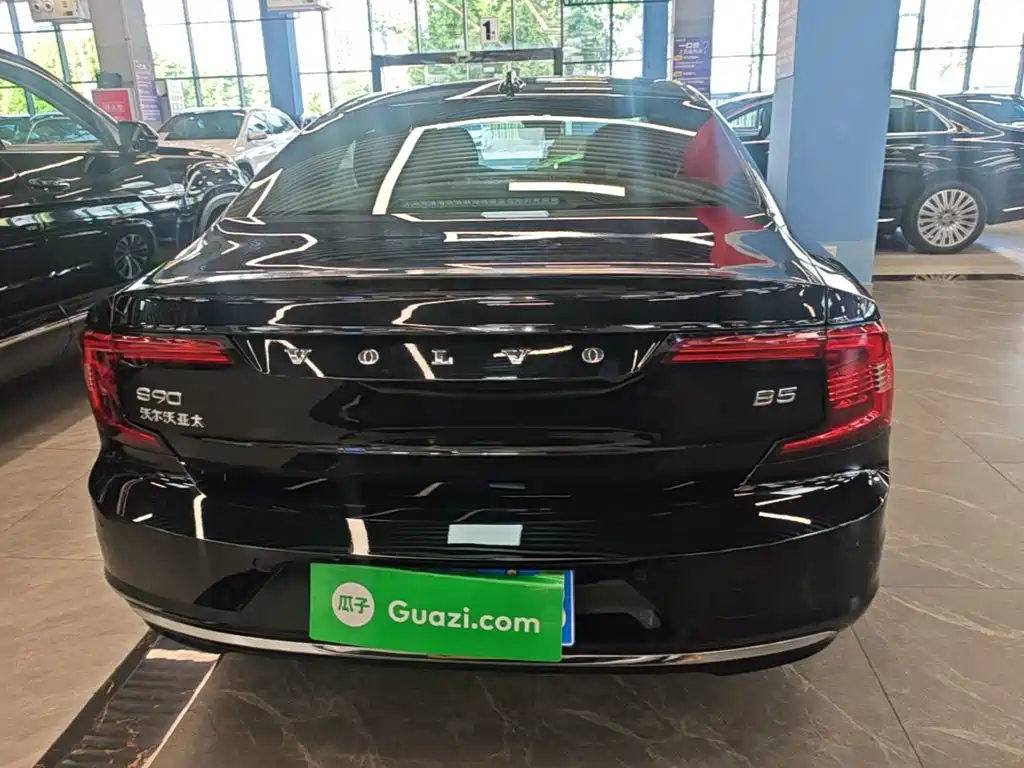 Volvo S90 — миниатюра 6