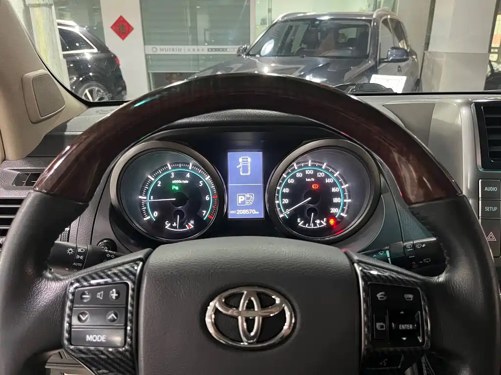 Toyota Prado — миниатюра 8