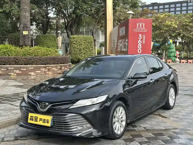 TOYOTA CAMRY 2020