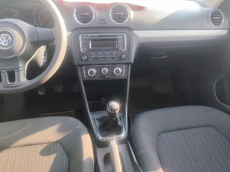 Volkswagen Jetta — миниатюра 13