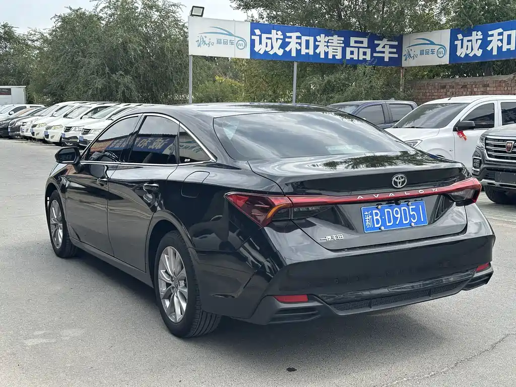 Toyota Avalon — миниатюра 9