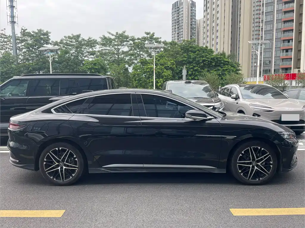 BYD Han — миниатюра 3