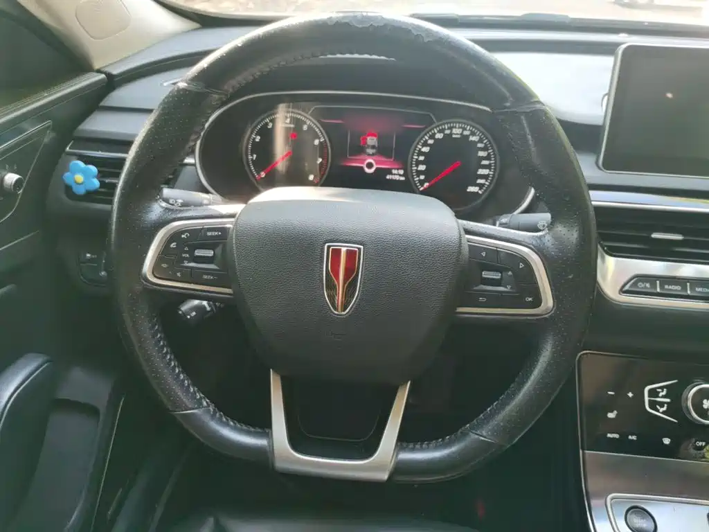 Hongqi Hongqi H5 — миниатюра 6