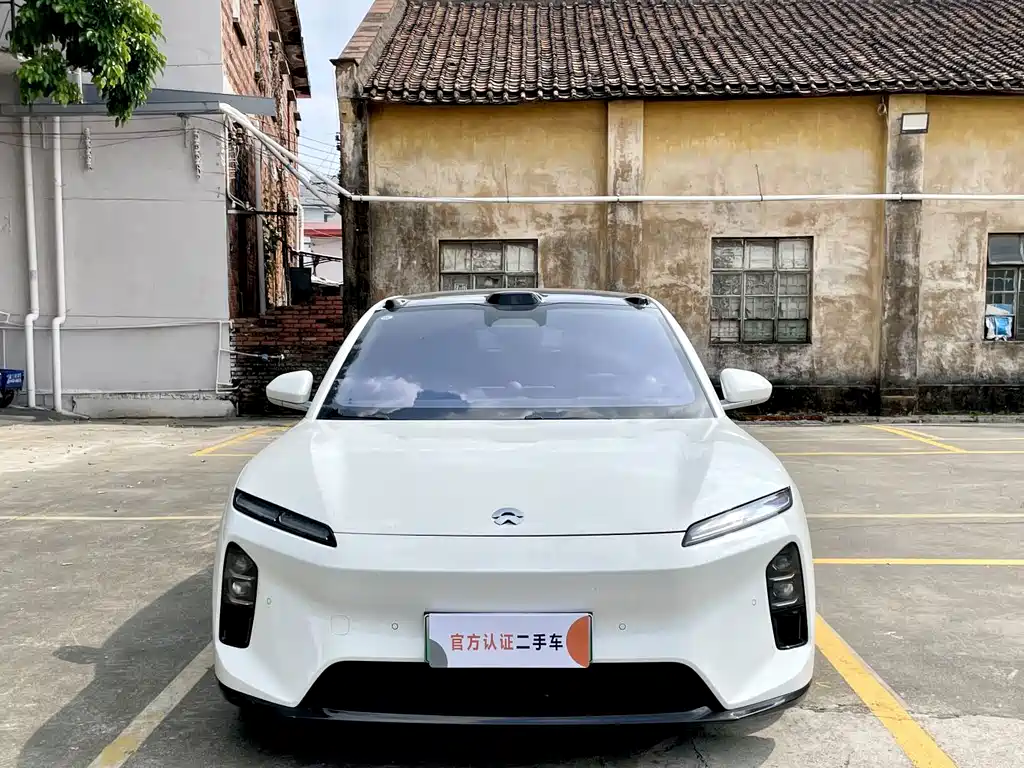 NIO ET5T — миниатюра 2