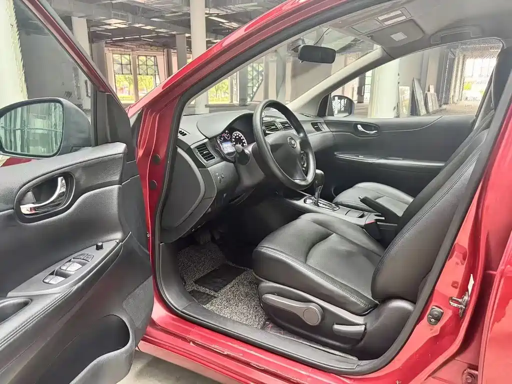 Nissan Tiida — миниатюра 4