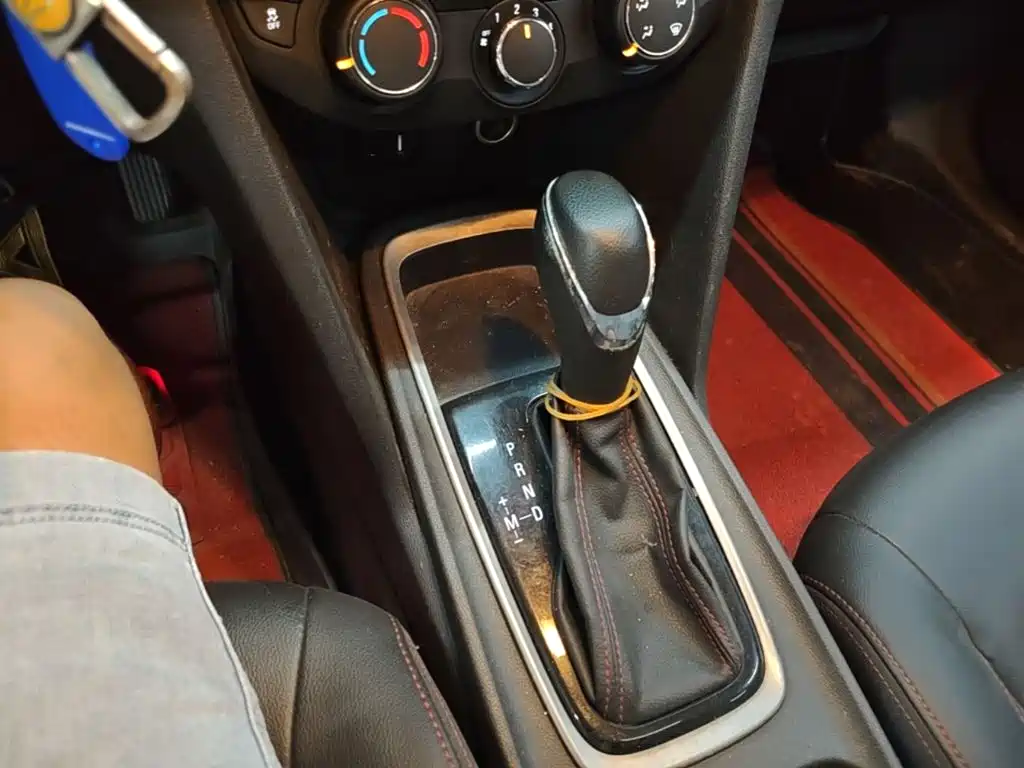 Chevrolet Monza — миниатюра 14