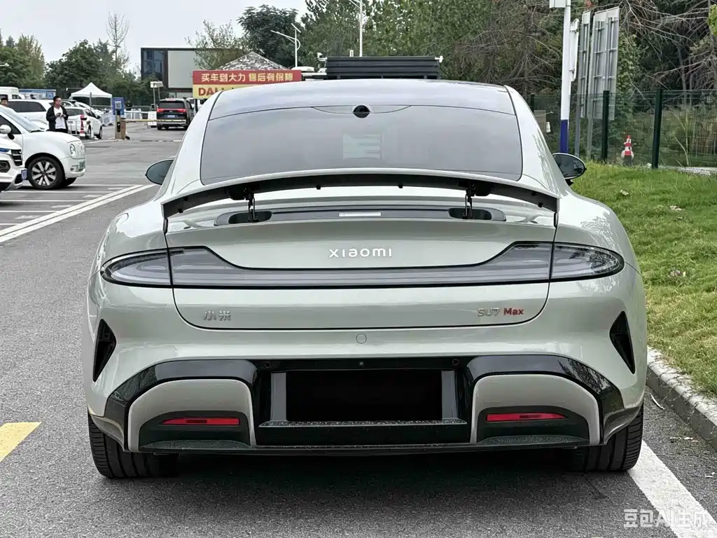 Xiaomi SU7 — миниатюра 6