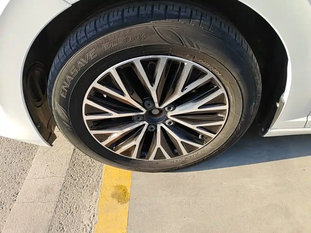 Volkswagen Sagitar — миниатюра 23